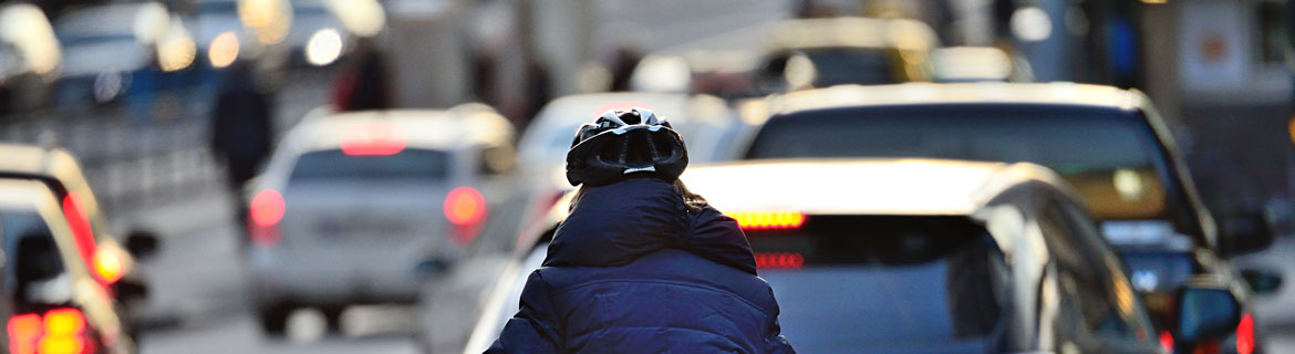 vélo dans la circulation urbaine